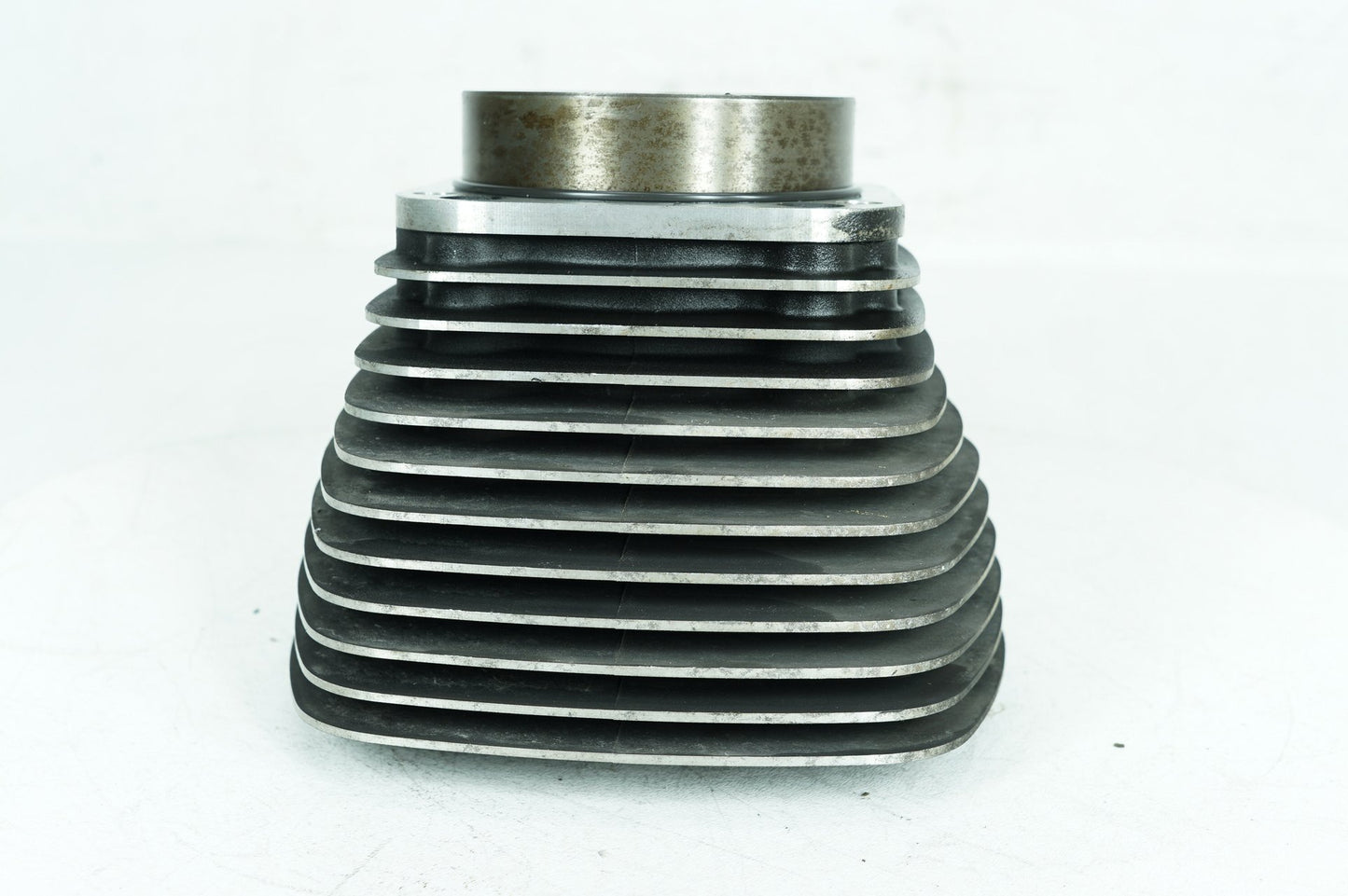 1999 - 2006 Harley-Davidson Touring Road King Twin Cam Engine Jug 1 Cylinder Barrel  	16526-99