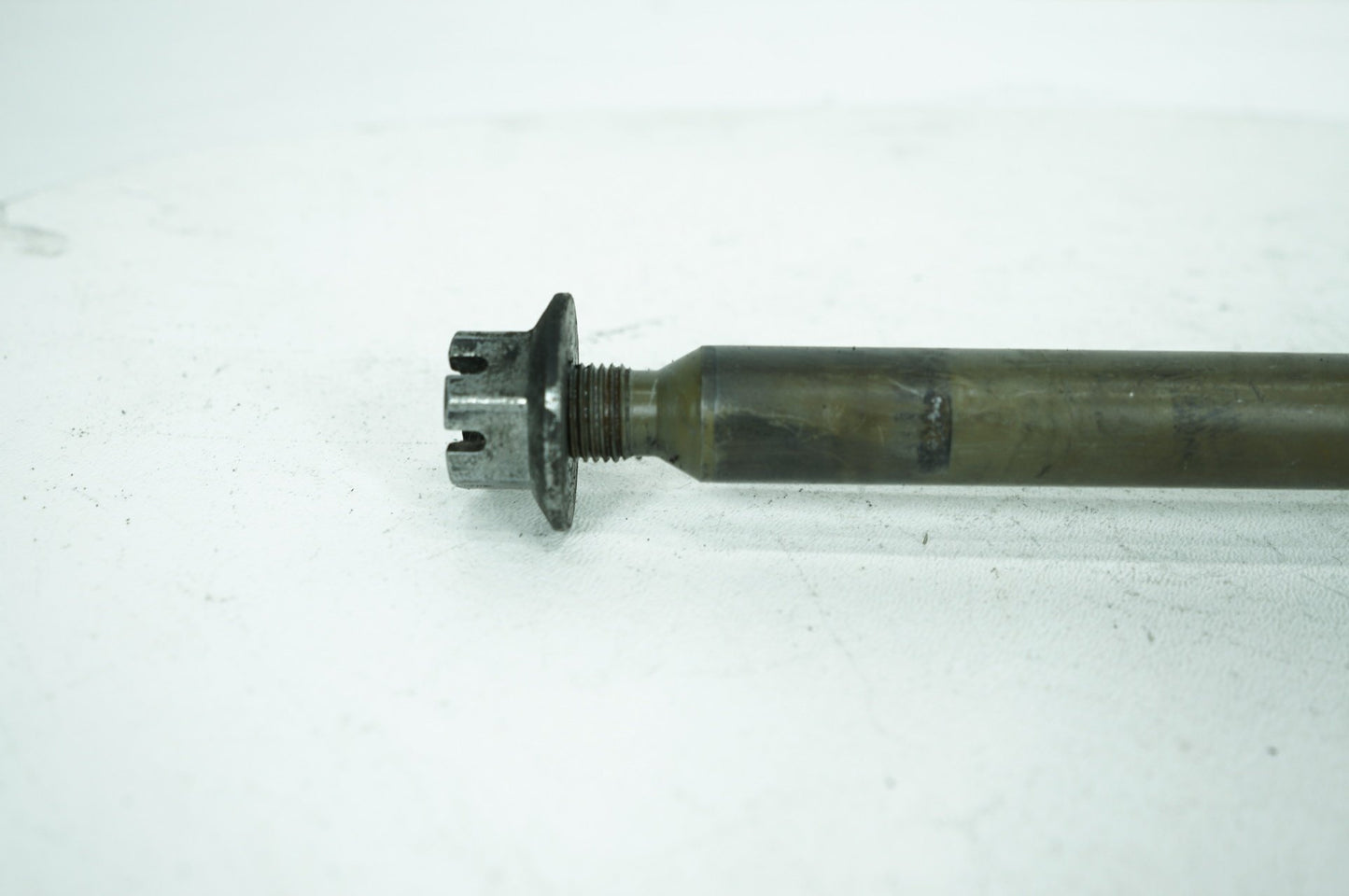 1986 - 1999 Harley-Davidson Dyna Super Glide Rear Wheel Axle Bolt Shaft 41114-90