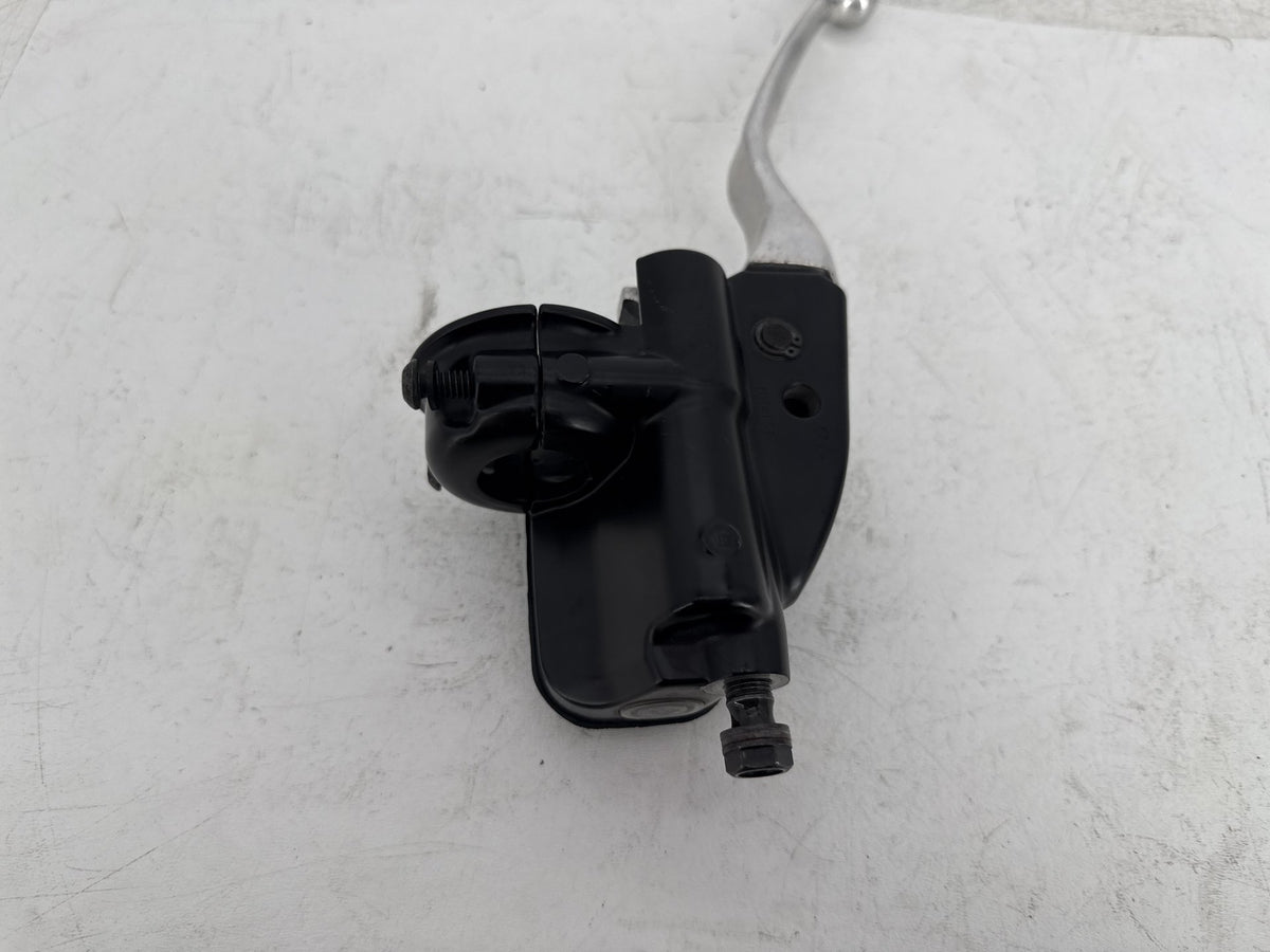 13 Harley Street Glide Touring FLHX OEM Front Right Brake Lever Master Cylinder