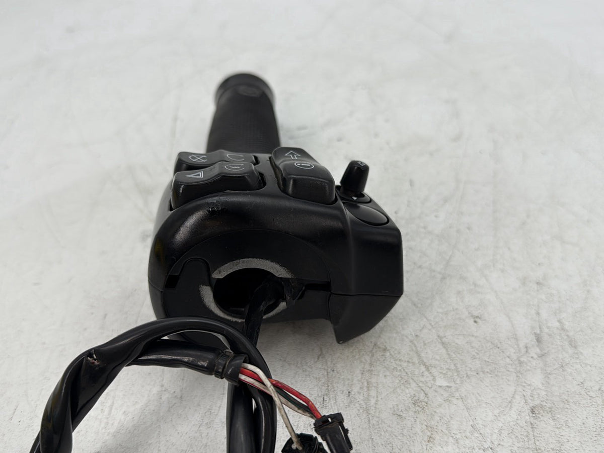 2018 Harley Electra Glide Touring OEM Right Engine Start Kill Switches Controls
