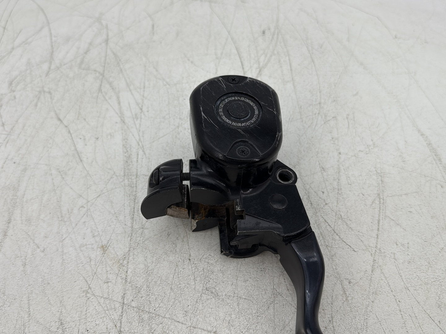2004 Harley Sportster XL883C 883 Custom OEM Front Right Brake Lever Master Cylinder