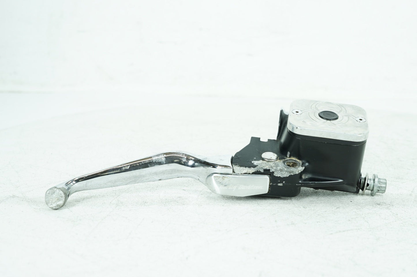 1999 - 2006 Harley-Davidson Dyna Low Rider Front Right Brake Lever Master Cylinder 45019-96D