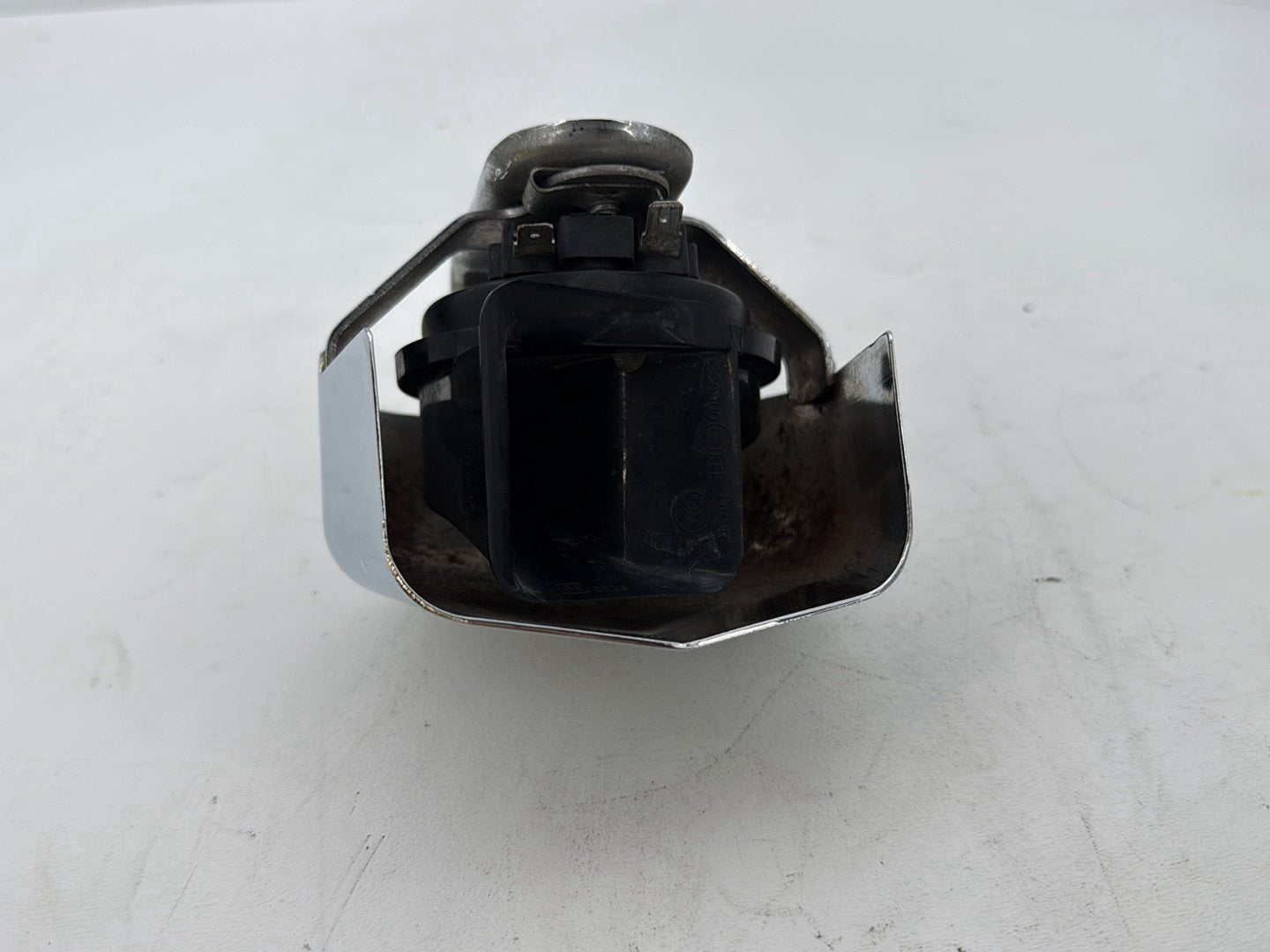 2013 Harley Street Glide Touring FLHX OEM Horn Signal Klaxon Chrome Cover