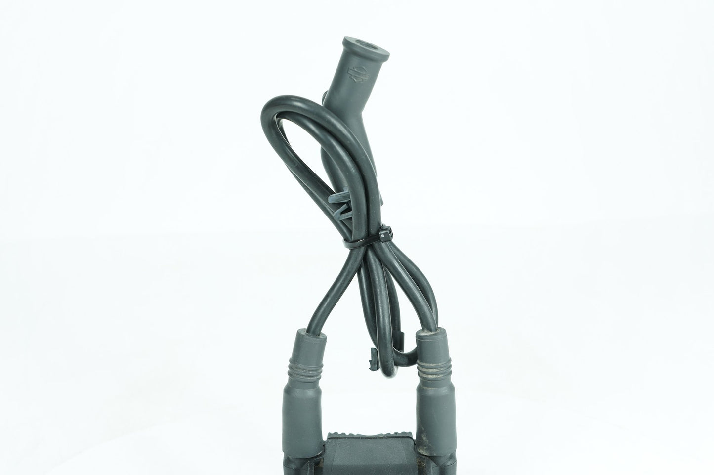 1999 - 2006 Harley-Davidson Touring Electra Glide Classic Ignition Coil Spark Plugs Cable  	31743-01