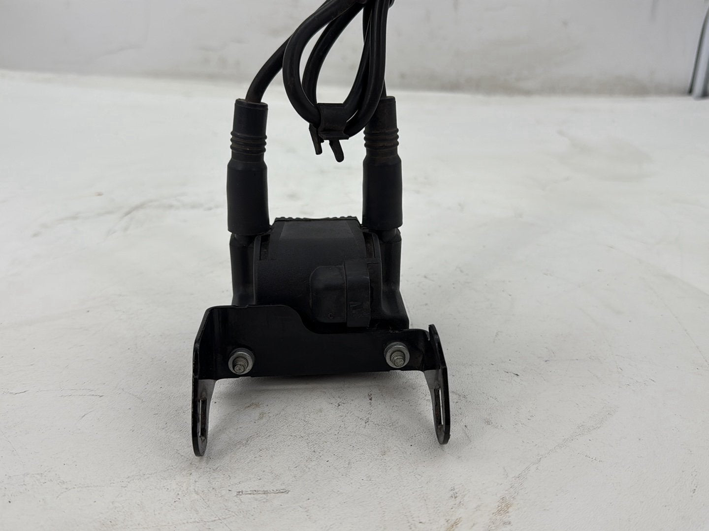 2007 Harley Street Glide Touring FLHX OEM Ignition Coil Spark Plugs Cable