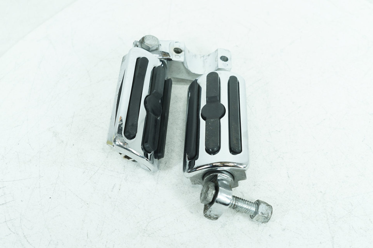 2007 - 2011 Harley-Davidson Touring Street Glide Front Right Left Highway Foot Pegs KK210308-E-DE