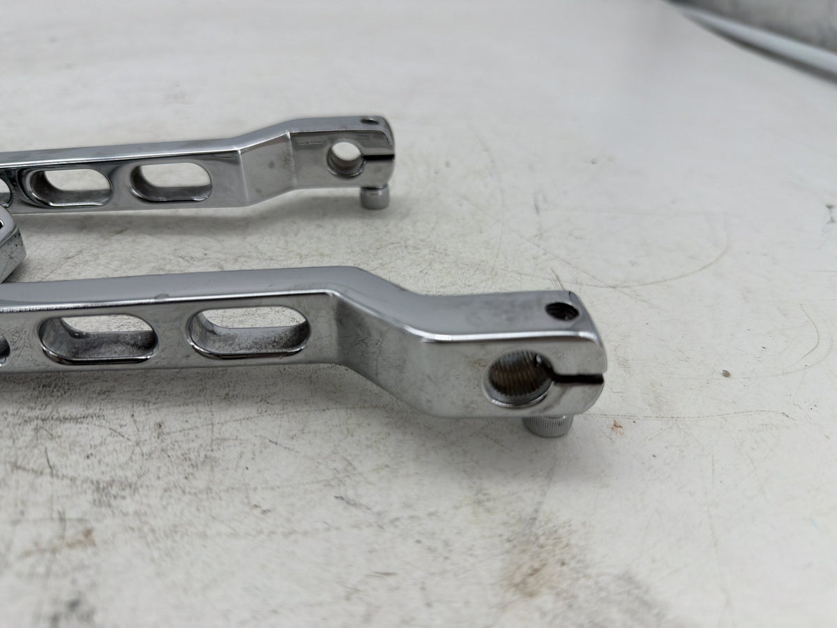 2010 Harley Street Glide Touring FLHX OEM Gear Shifter Lever Pedal Pedals