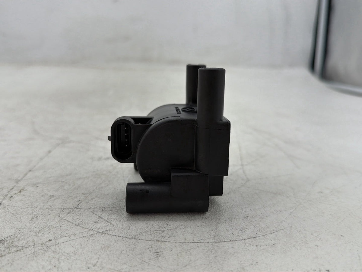 2010 Harley Electra Glide Touring Ultra OEM Ignition Coil Spark Igniter
