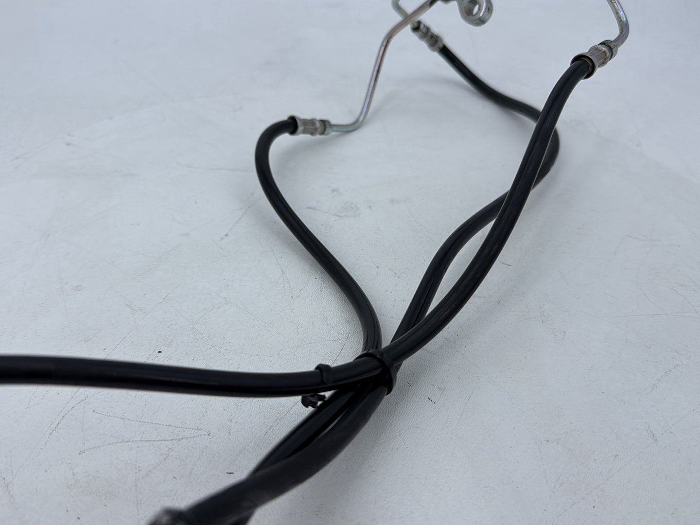 2007 - 2011 Harley-Davidson Touring Electra Glide Ultra Front Brake Hose Line Pipe NON-abs   43350-08