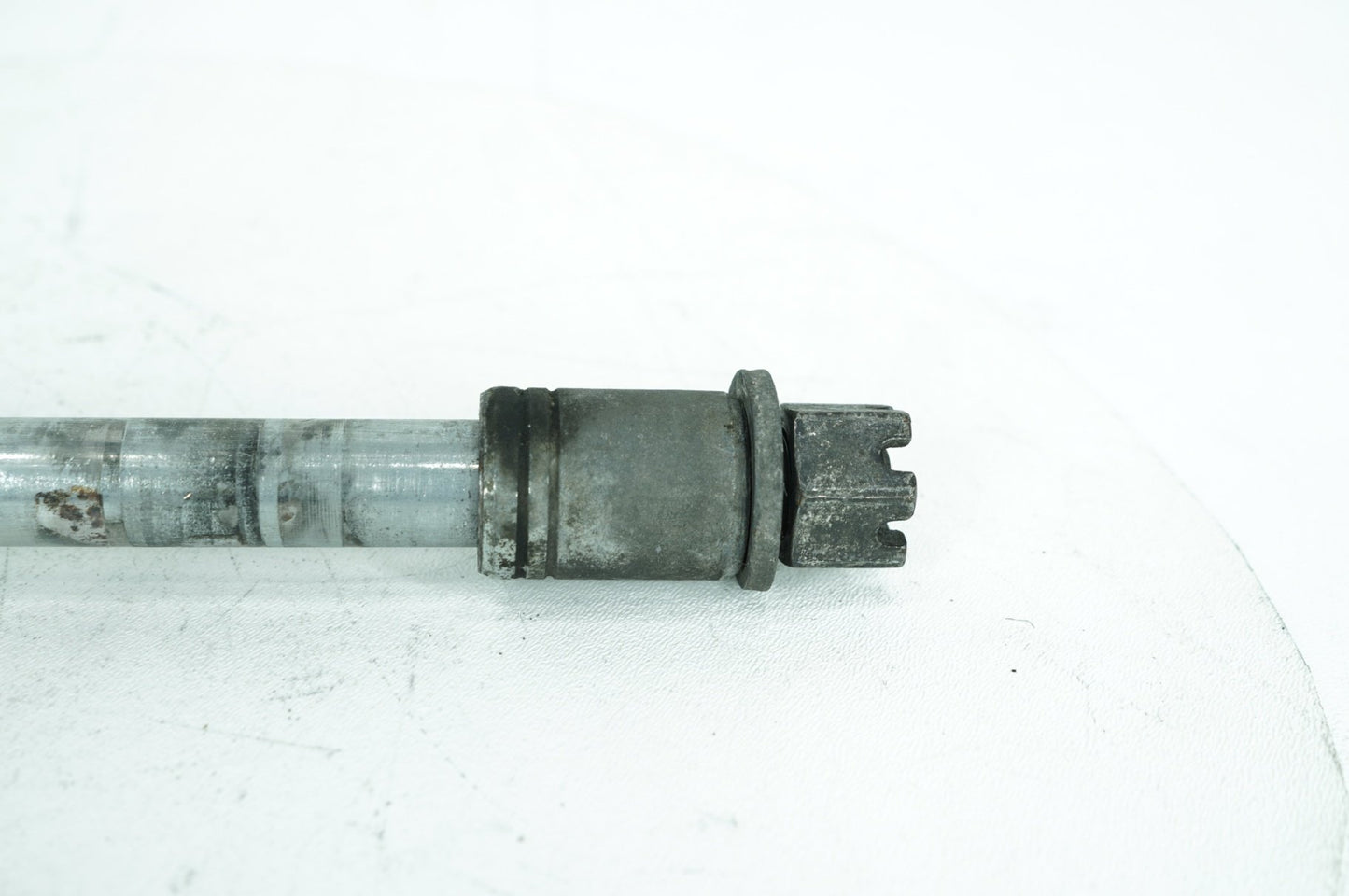 1999 - 2006 Harley-Davidson Touring Electra Glide Ultra Rear Wheel Axle Bolt Shaft 41110-89
