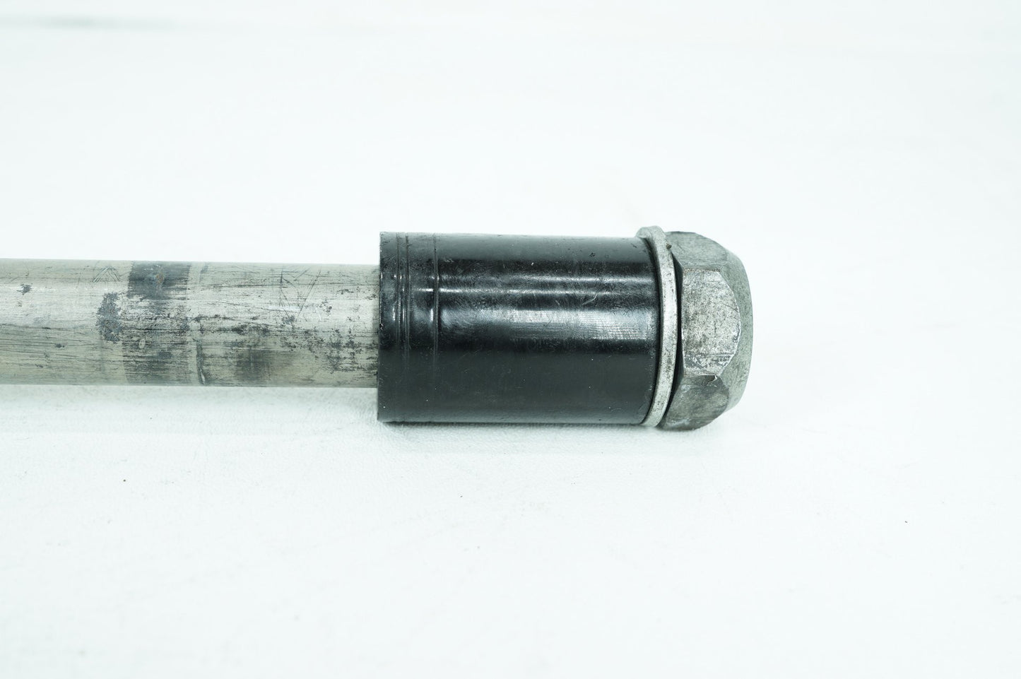 2007 - 2017 Harley-Davidson Dyna Low Rider Rear Wheel Axle Bolt Shaft 41114-08