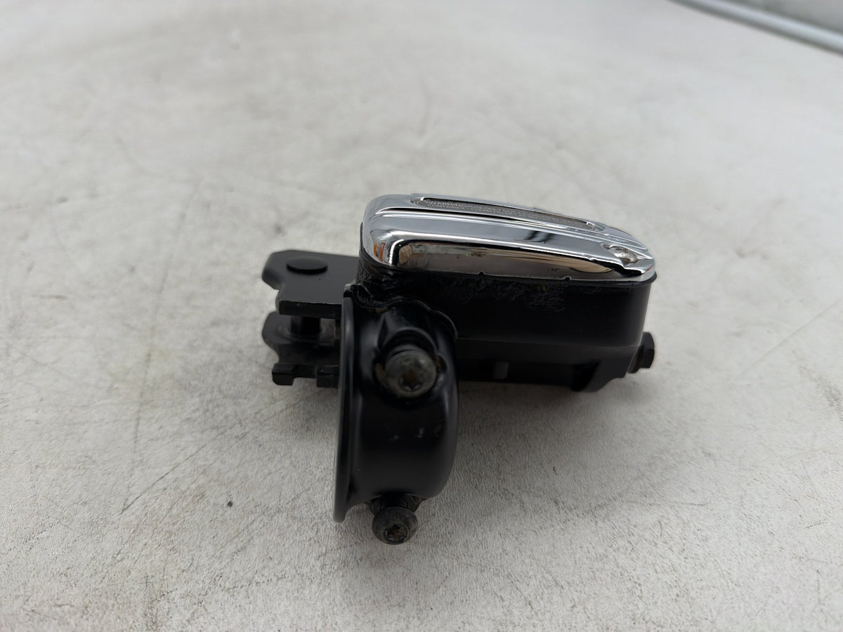 15 Harley Electra Glide Touring OEM Front Left Hand Clutch Lever Master Cylinder