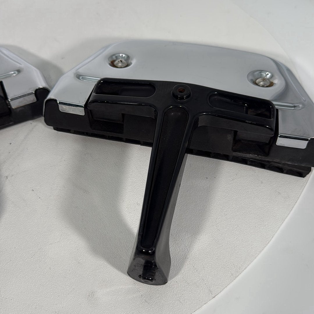 1999 - 2006 Harley-Davidson Touring Electra Glide Classic Left & Right Passenger Floorboard Foot Rest 52719-93B