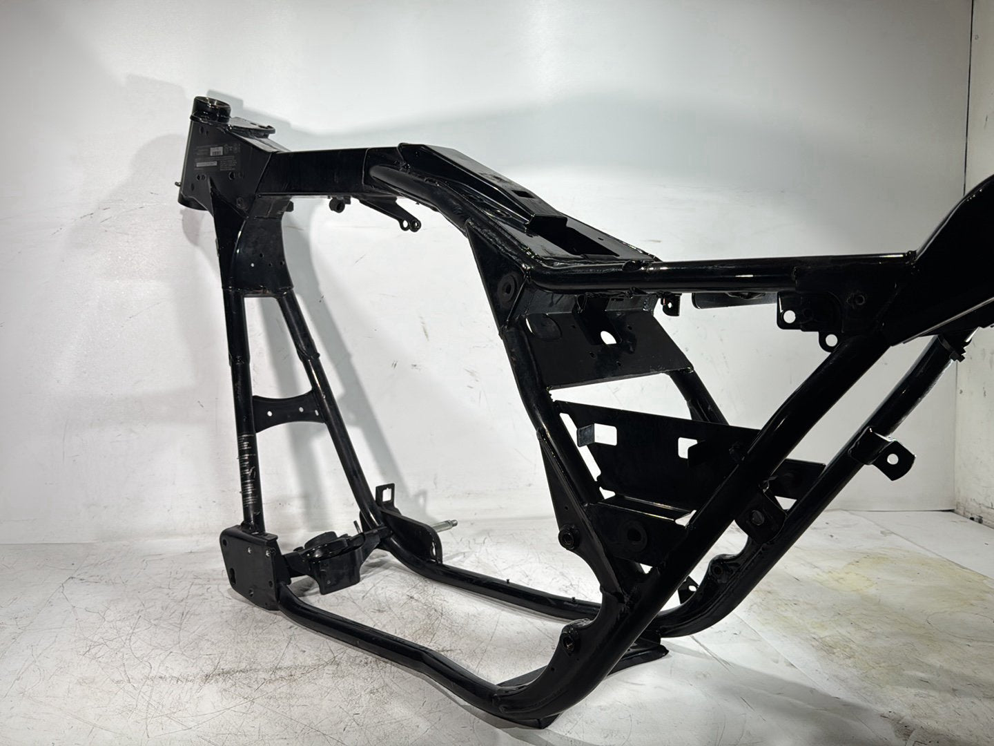 2007 Harley Street Glide Touring FLHX OEM Body Main Frame Chassis SLVG