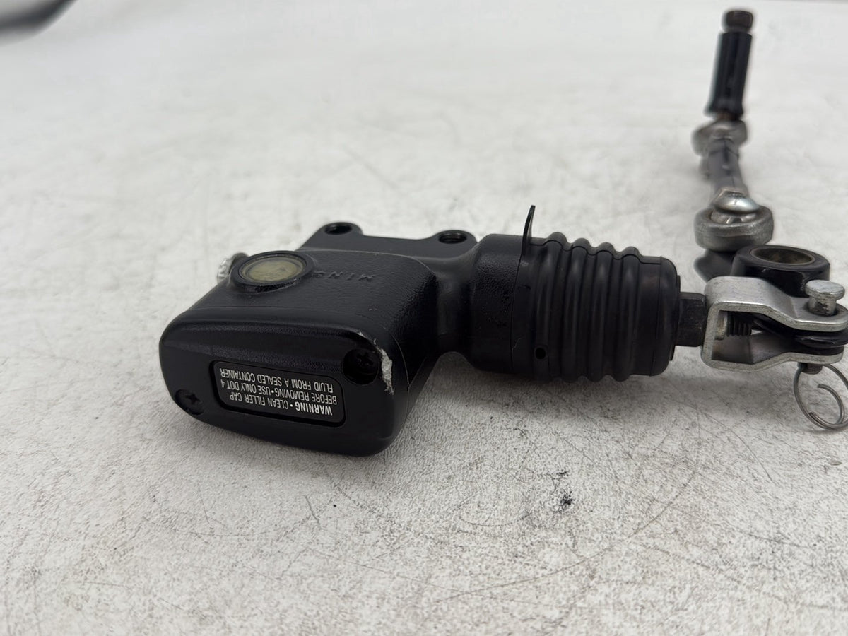 2019 Harley Softail Street Bob FXBB OEM Rear Brake Master Cylinder Reservoir