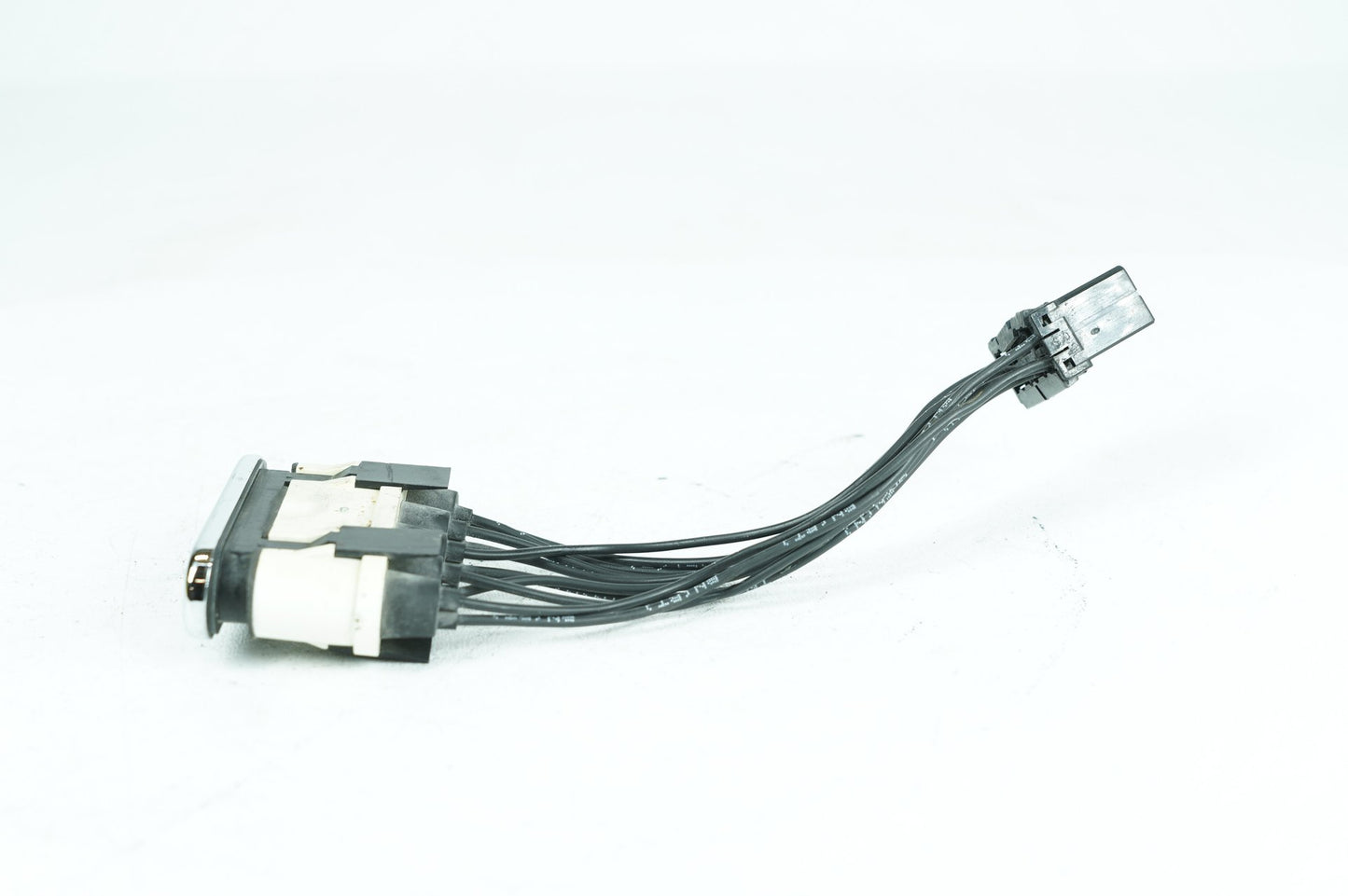 1999 - 2006 Harley-Davidson Touring Electra Glide Classic Dash Indicator Lamp Wire Plug In 68789-96A