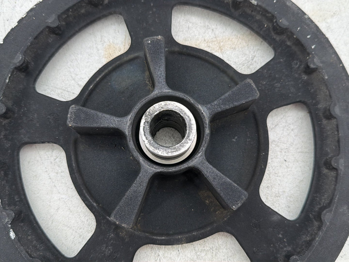 2011 Harley Street Glide Touring FLHX OEM Rear Driver Pulley Sprocket 68T 1"