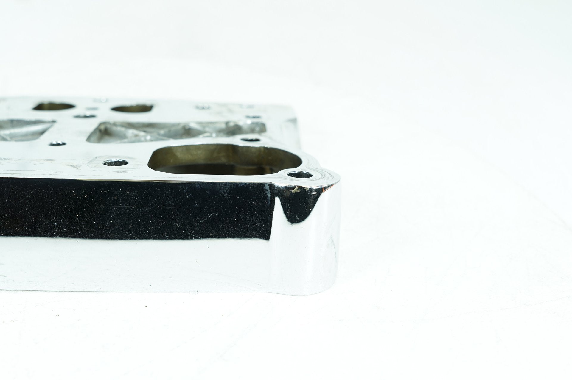 1999 - 2006 Harley-Davidson Touring Road King Classic Twin Cam Lower 1 Rocker Box 17543-99A 17543-99