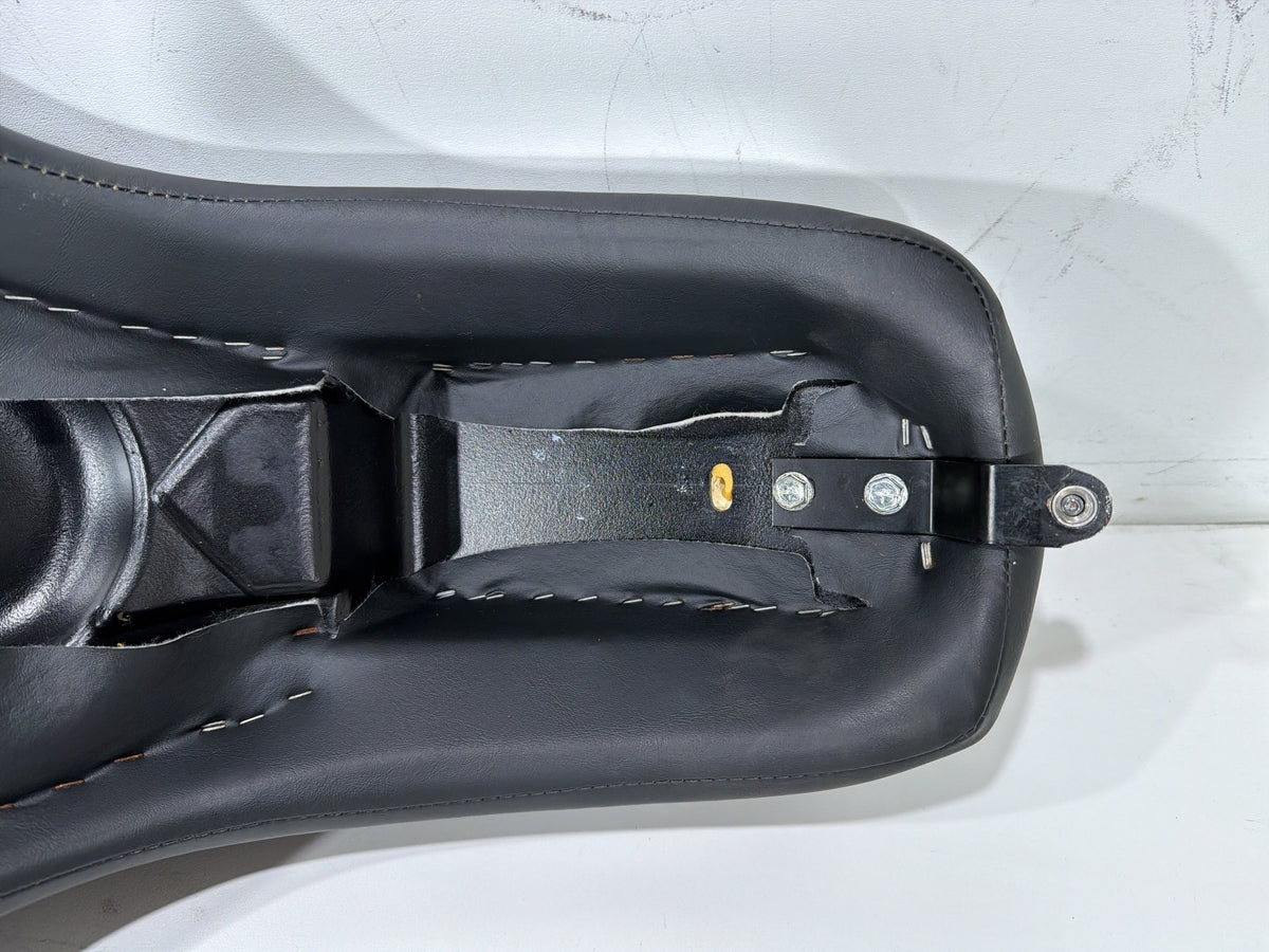 2001 Harley Softail Deuce FXSTD OEM Passenger Rider Driver Seat Saddle