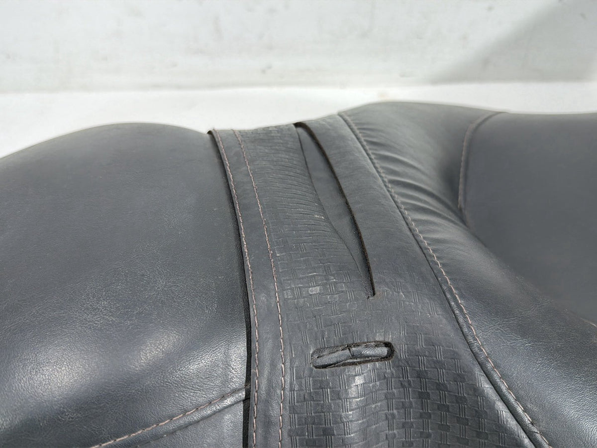 2010 Harley Road King Touring Classic OEM Passenger Rider Driver Seat Saddle