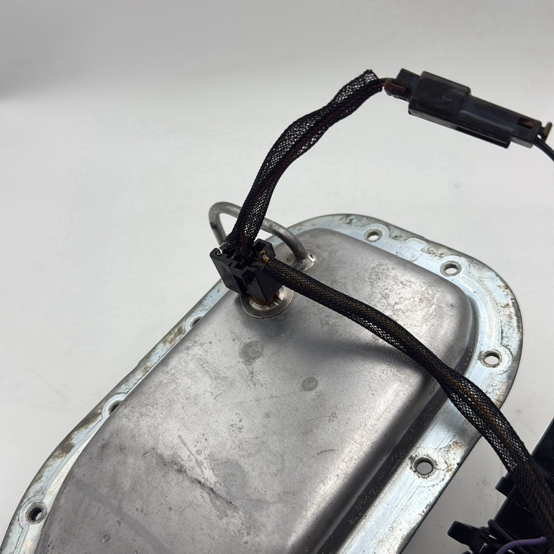 2007 - 2012 Harley-Davidson Dyna Street Bob Gas Gasoline Fuel Petrol Pump Sending  	61016-04B