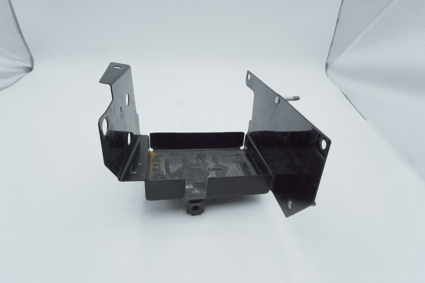 1999 - 2006 Harley-Davidson Touring Electra Glide Battery Tray Bracket Holder Carrier 66281-02A
