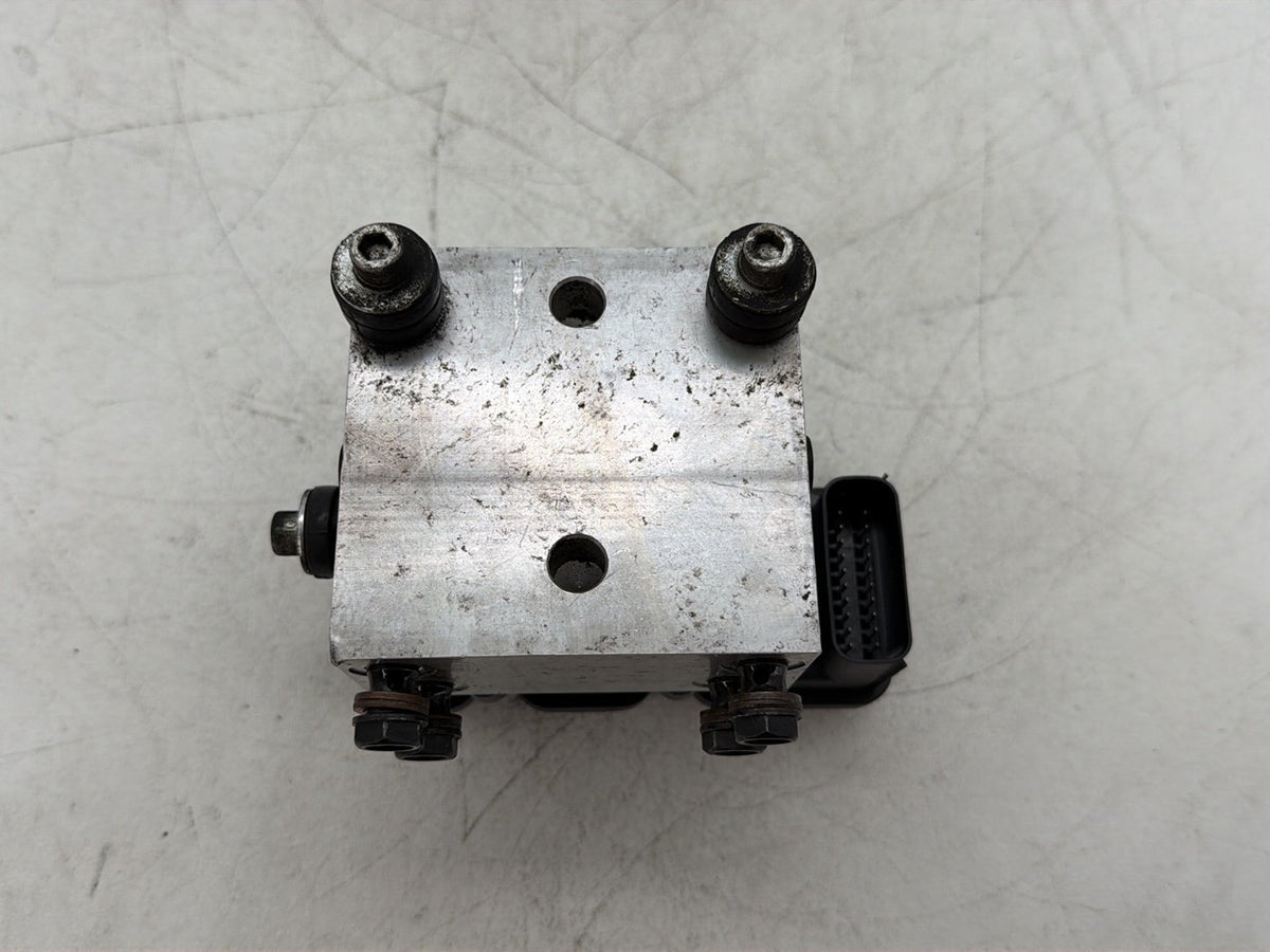 2010 Harley Electra Glide Touring Ultra OEM ABS Brake Pump & Control Module