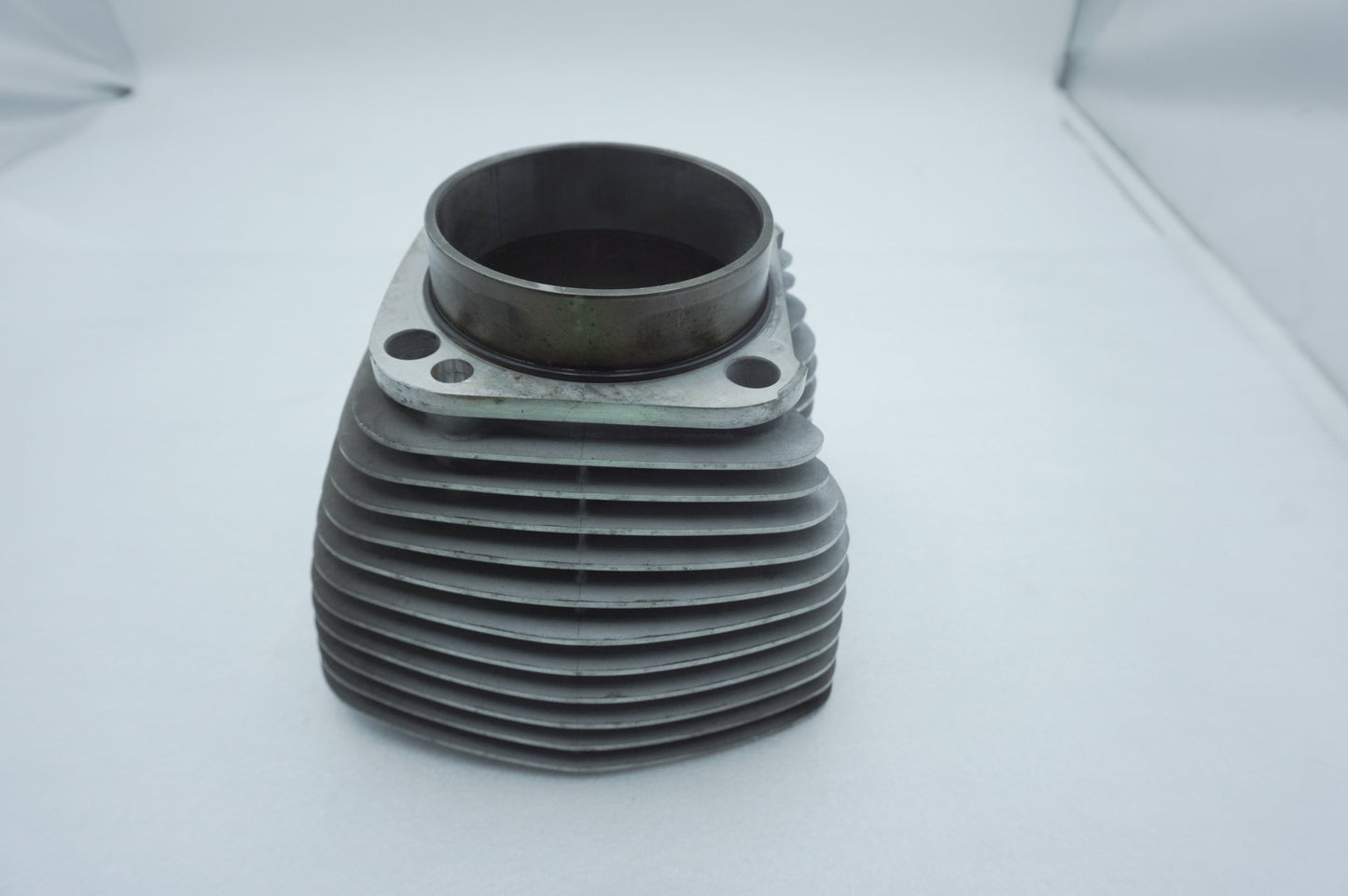 1999 - 2006 Harley-Davidson Dyna Super Glide Twin Cam Engine Jug 1 Cylinder Barrel 16525-99