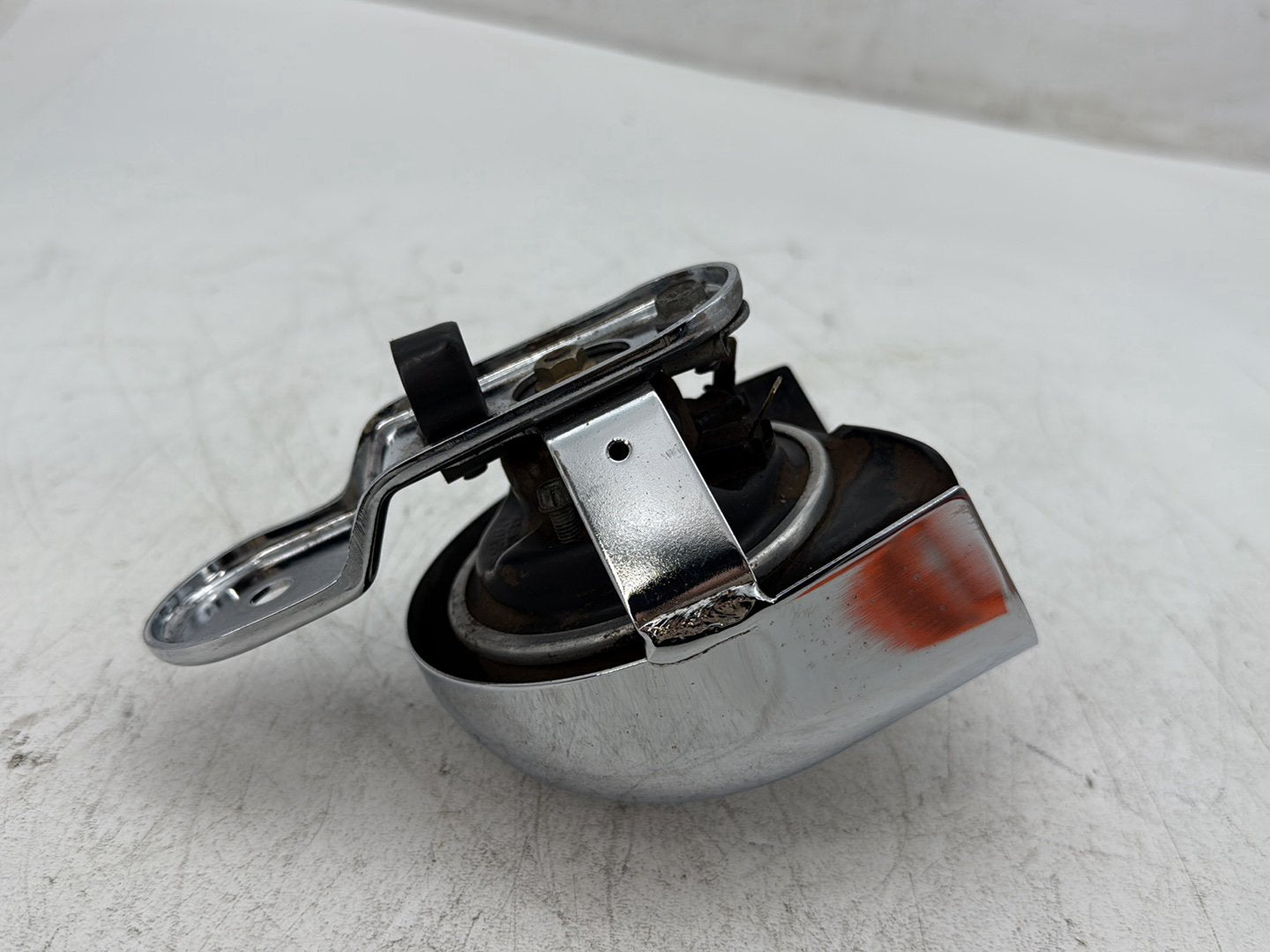 1996 Harley Electra Glide Touring FLHT OEM Horn Signal Klaxon Chrome Cover