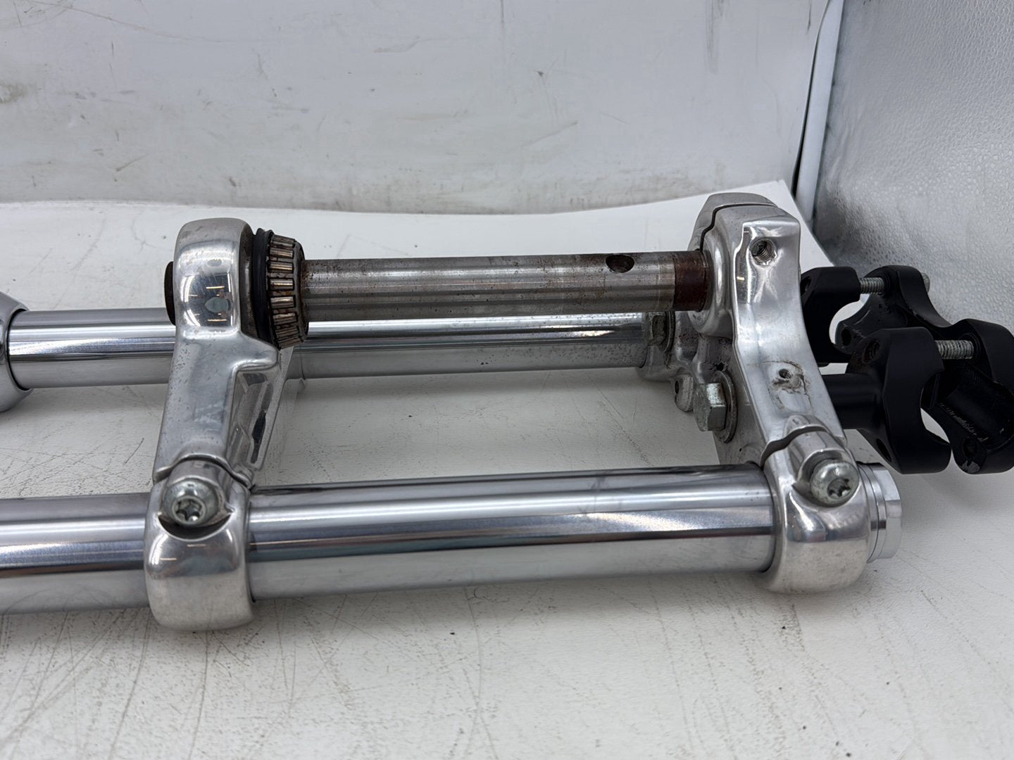 2006 Harley Sportster XL883L Low Front Triple Tree Set &amp; LH RH Fork Legs Sliders