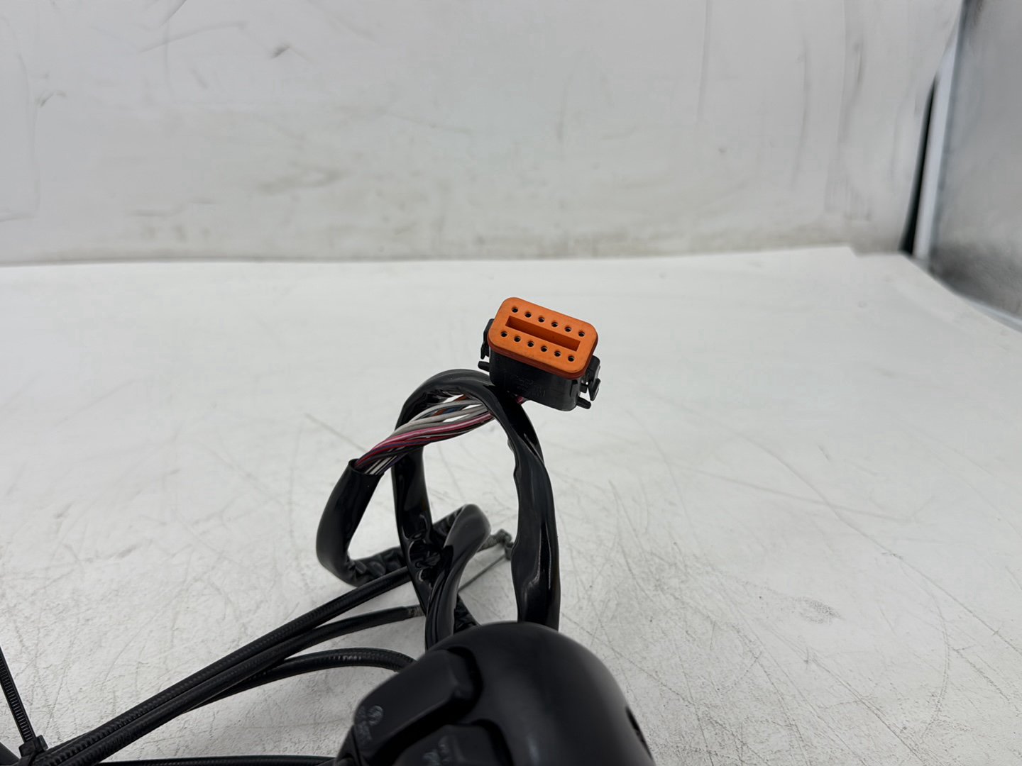 2005 Harley Electra Glide Touring Ultra FLHTCUI OEM Right Engine Start Kill Switches Controls