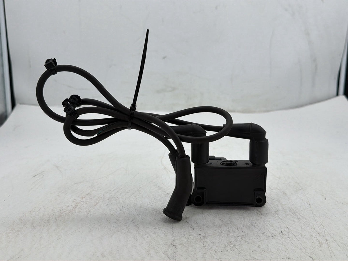 2013 Harley Street Glide Touring FLHX OEM Ignition Coil Spark Plugs Cable
