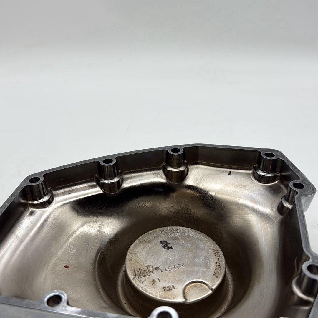 2008 - 2016 Harley-Davidson Touring Road Glide Engine Motor Timing Chain Cover 25362-01B