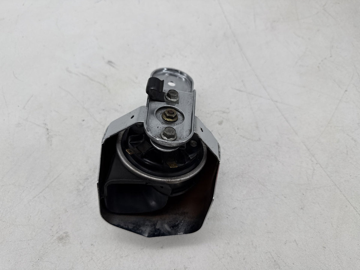 1997 Harley Road King Touring FLHR OEM Horn Signal Klaxon Chrome Cover