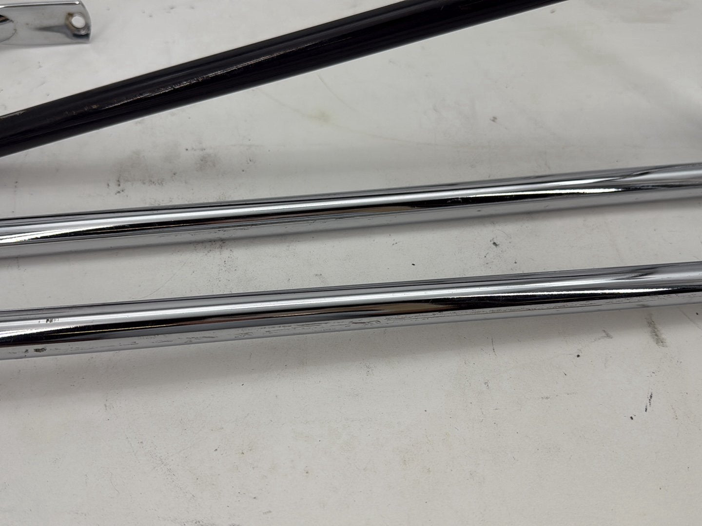 2006 Harley Road King Touring FLHRCI Classic OEM Rear Left Right Saddlebag Guard Rails Bar
