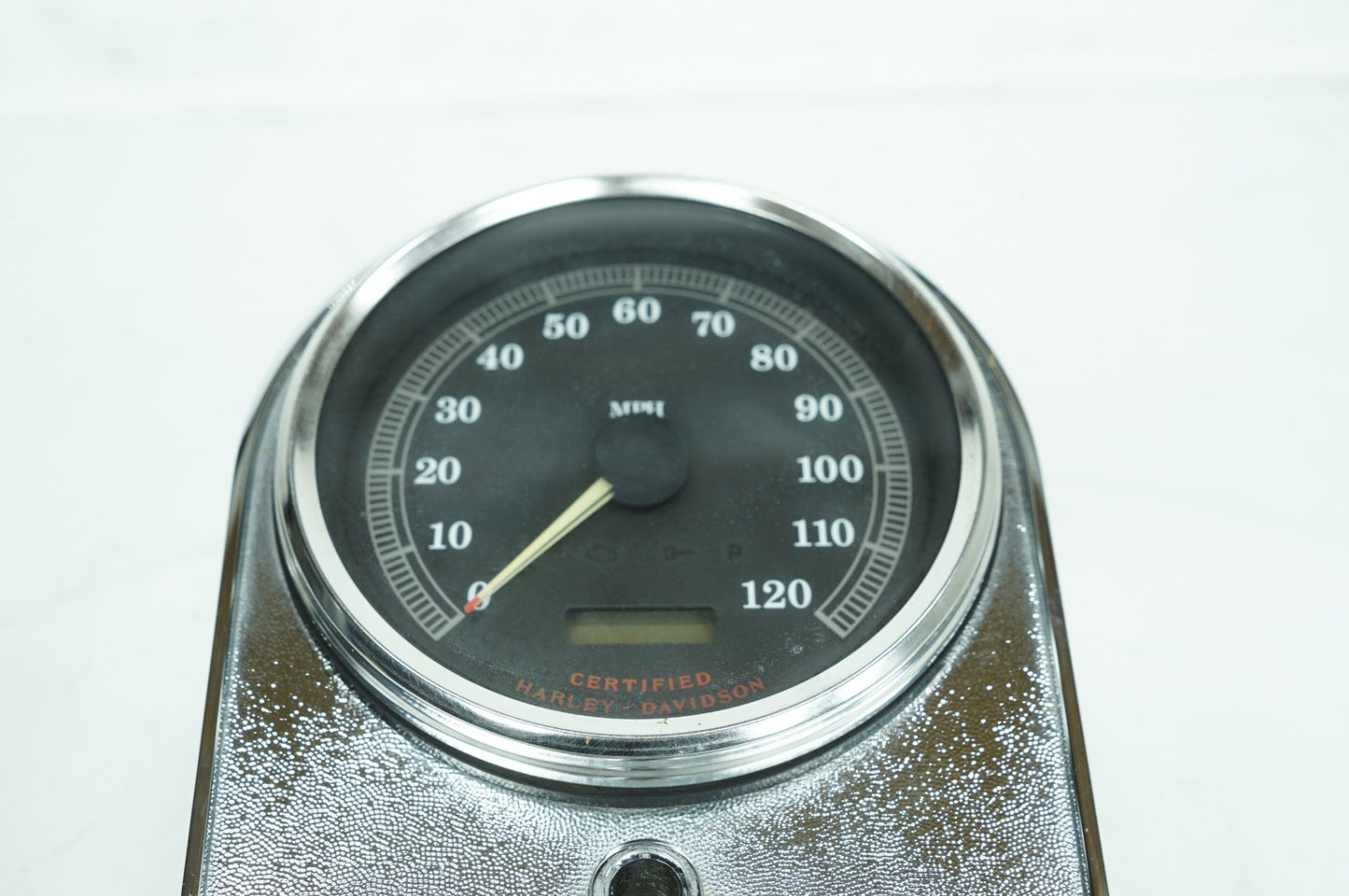 1999 - 2006 Harley-Davidson Softail Fat Boy Fuel Tank Dash Console Speedometer NOKey 71250-00A