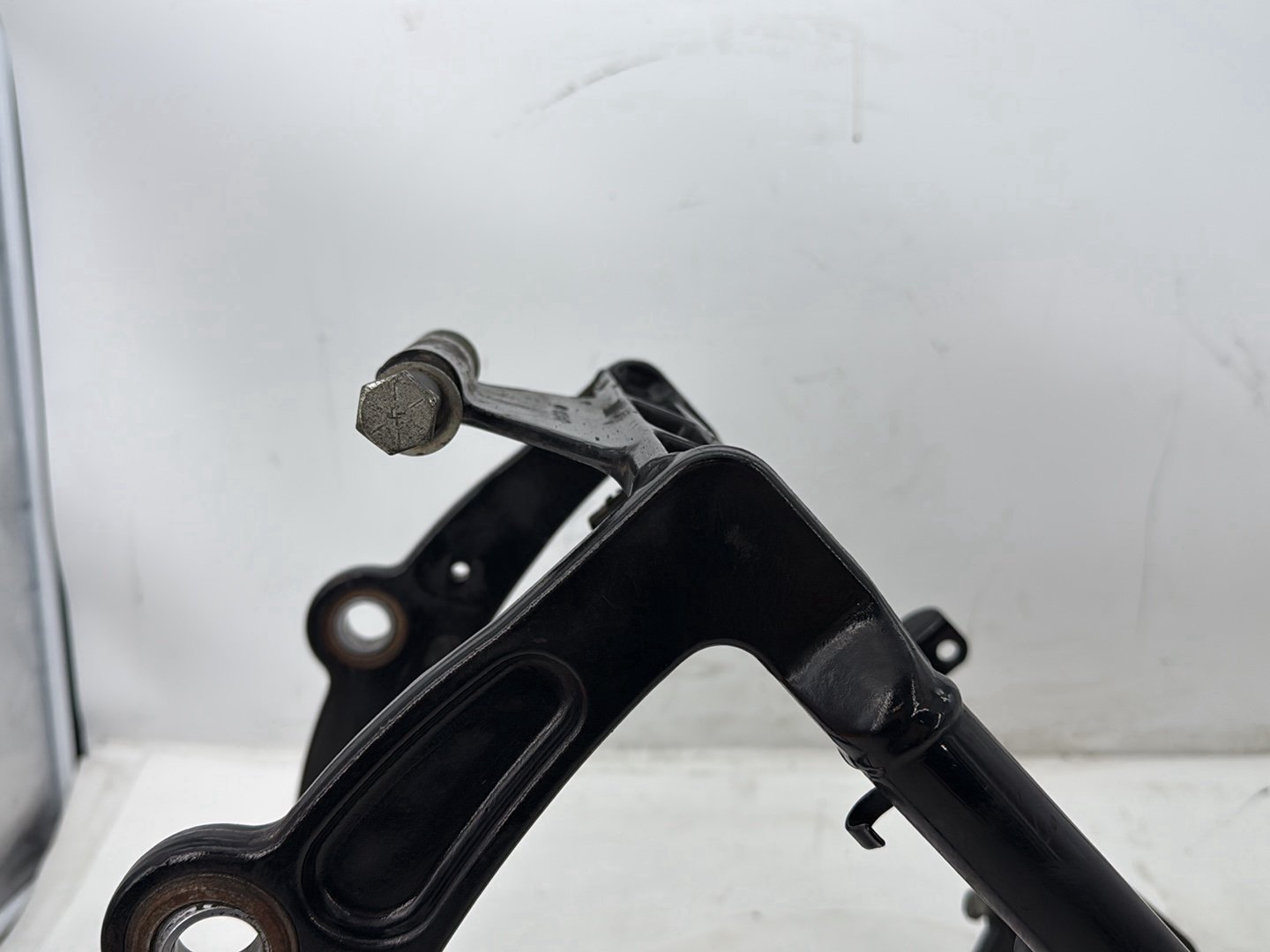 2002 Harley Heritage Softail Classic FLSTC OEM Rear Fork Swingarm Swing Arm