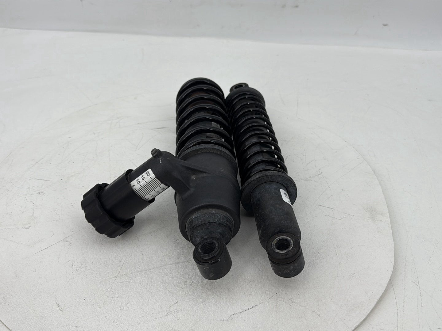 2019 - 2023 Harley-Davidson Touring Street Glide Rear Left Right Shock Absorbers 54000114