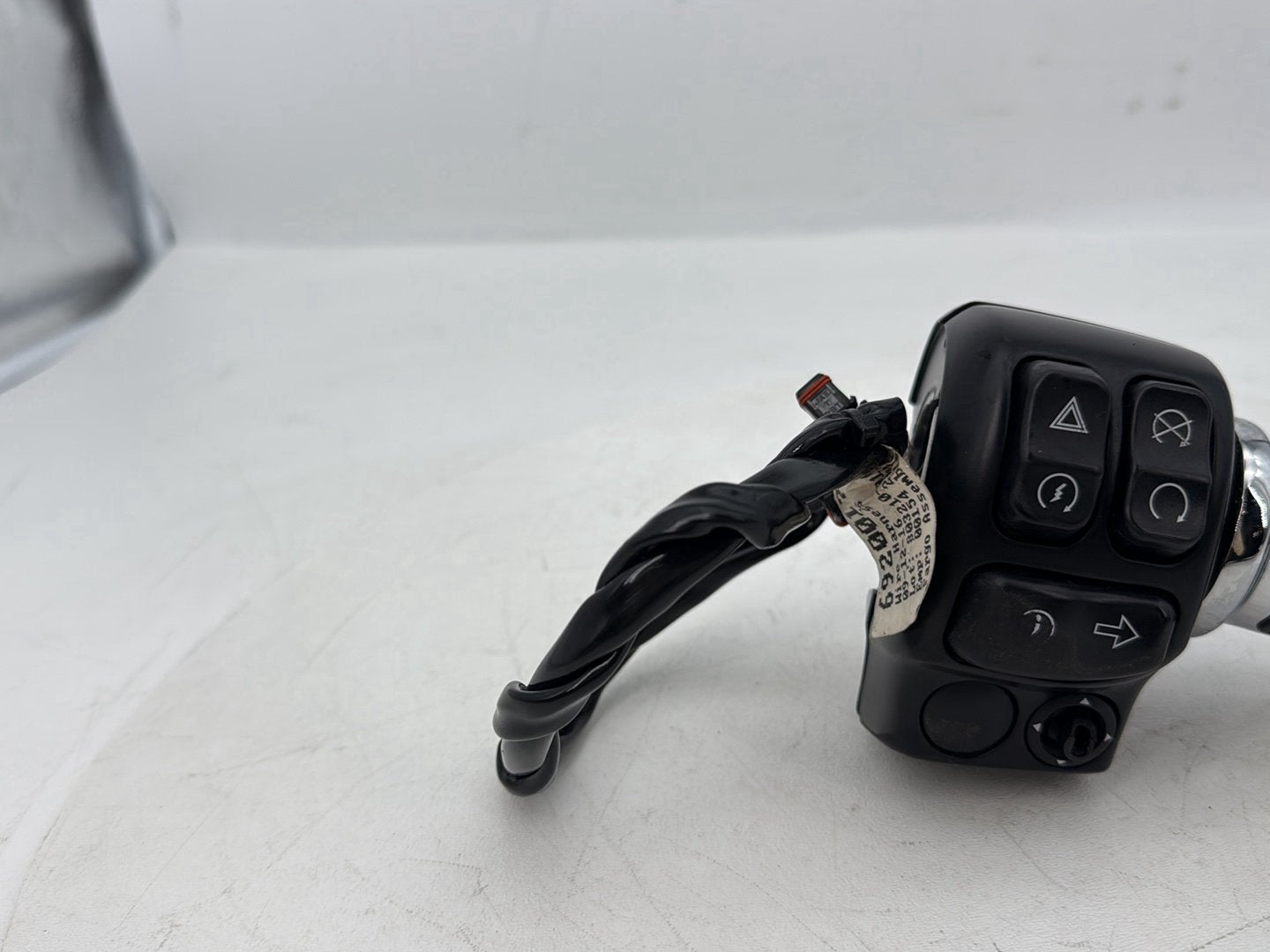 2019 - 2023 Harley-Davidson Touring Street Glide Right Engine Start Kill Switches Controls 71500129B