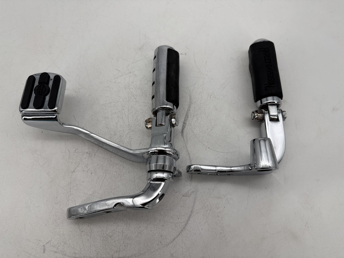 2008 Harley Dyna Fat Bob FXDF OEM Left Right Foot Brake Control Pegs