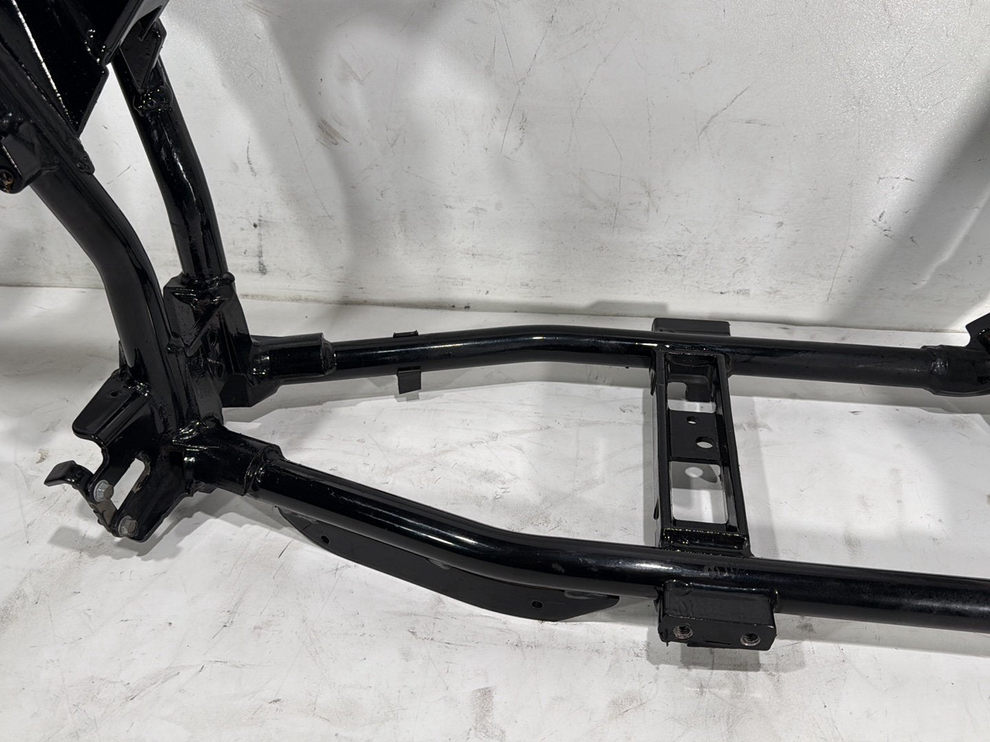 2014 Harley Dyna Switchback FLD OEM Body Main Frame Chassis SLVG 29 degree