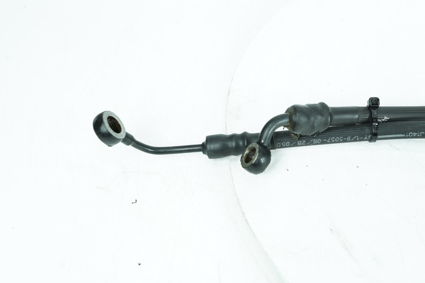 1999 - 2006 Harley-Davidson Softail Deluxe Front Brake Hose Line Pipe  	42314-05A