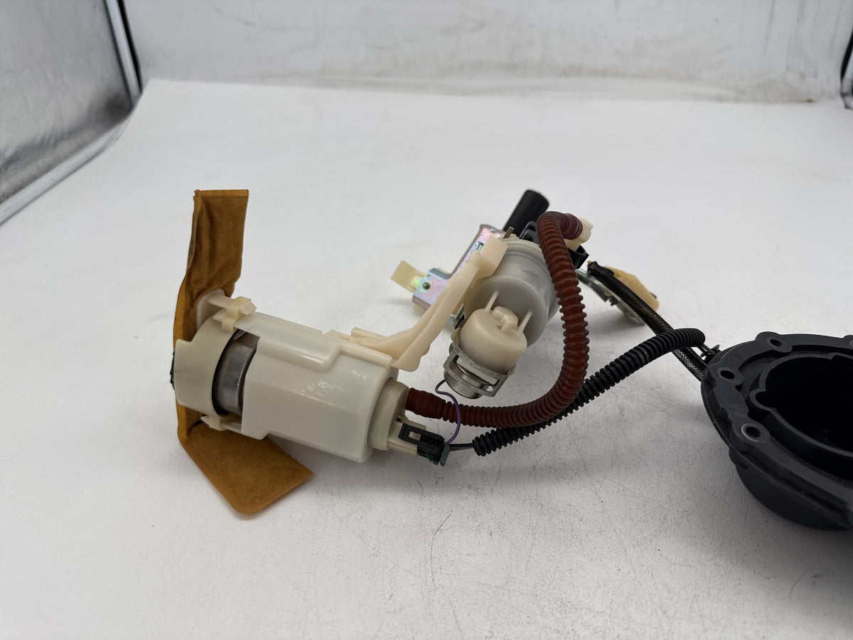 2014 Harley Dyna Switchback FLD OEM Fuel Pump Gas Gasoline Petrol Sending