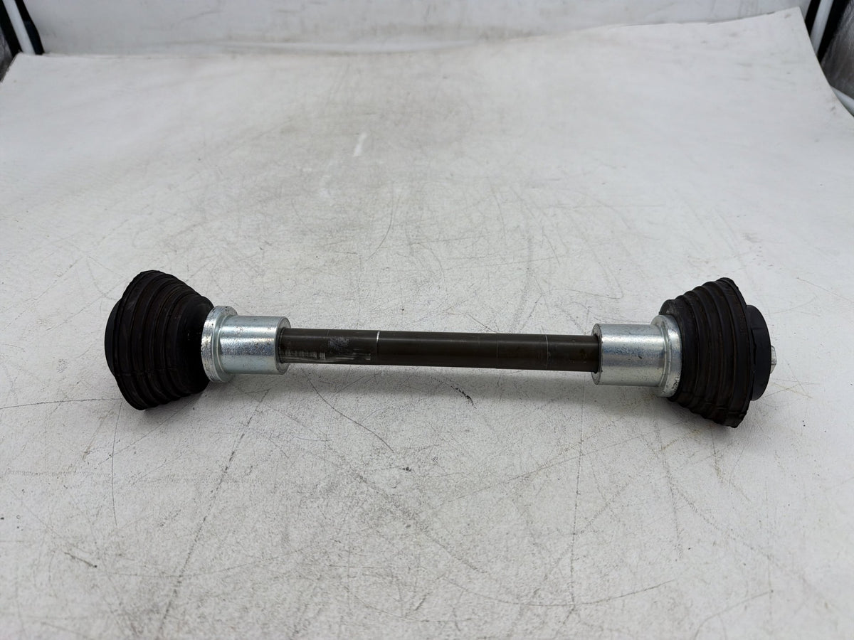 09 Harley Electra Touring CVO Screamin Eagle Rear Fork Swingarm Pivot Bolt Shaft