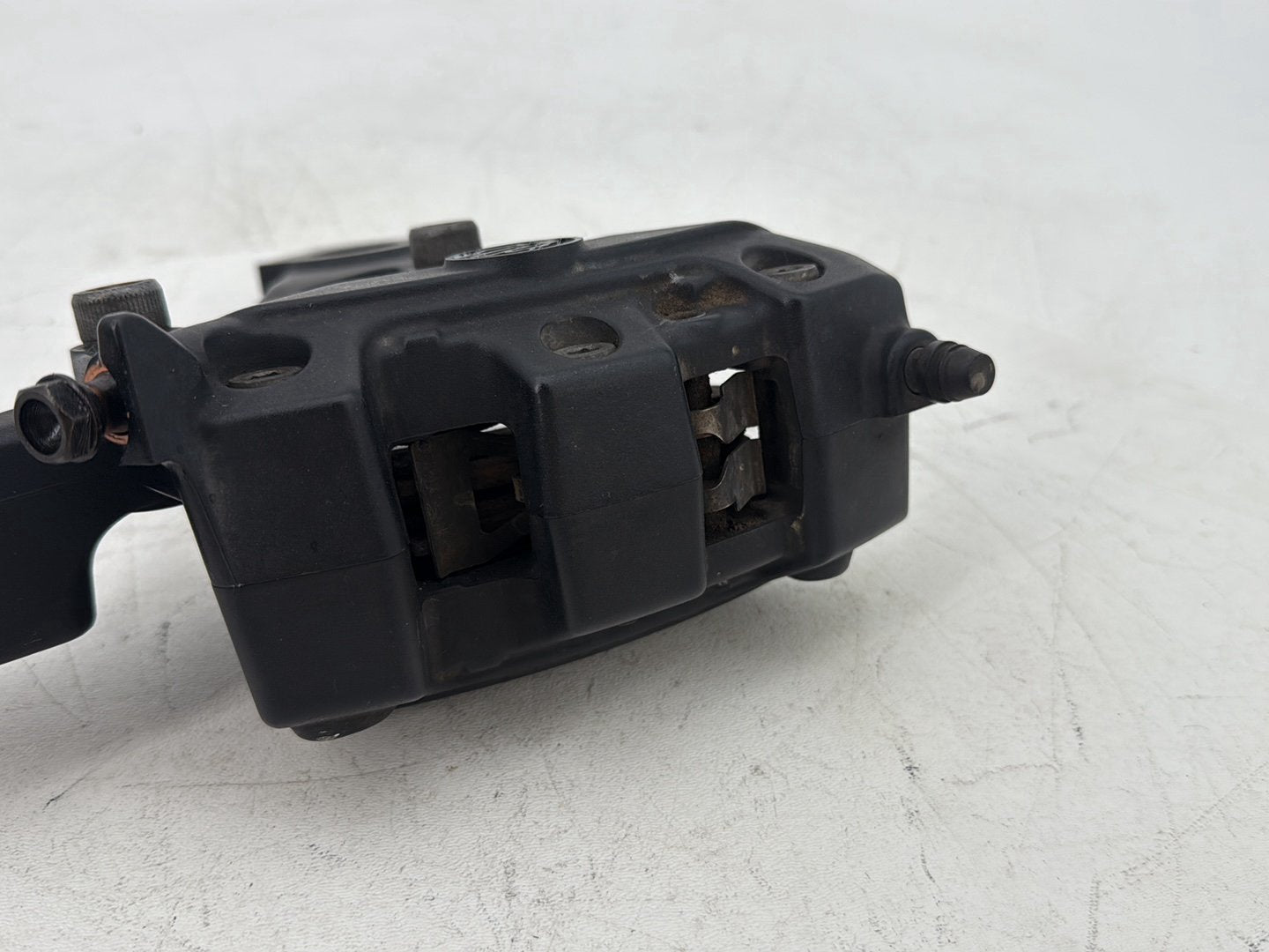 2008 - 2016 Harley-Davidson Touring Electra Glide Ultra Rear Back Brake Caliper w/ Bracket 44080-08C