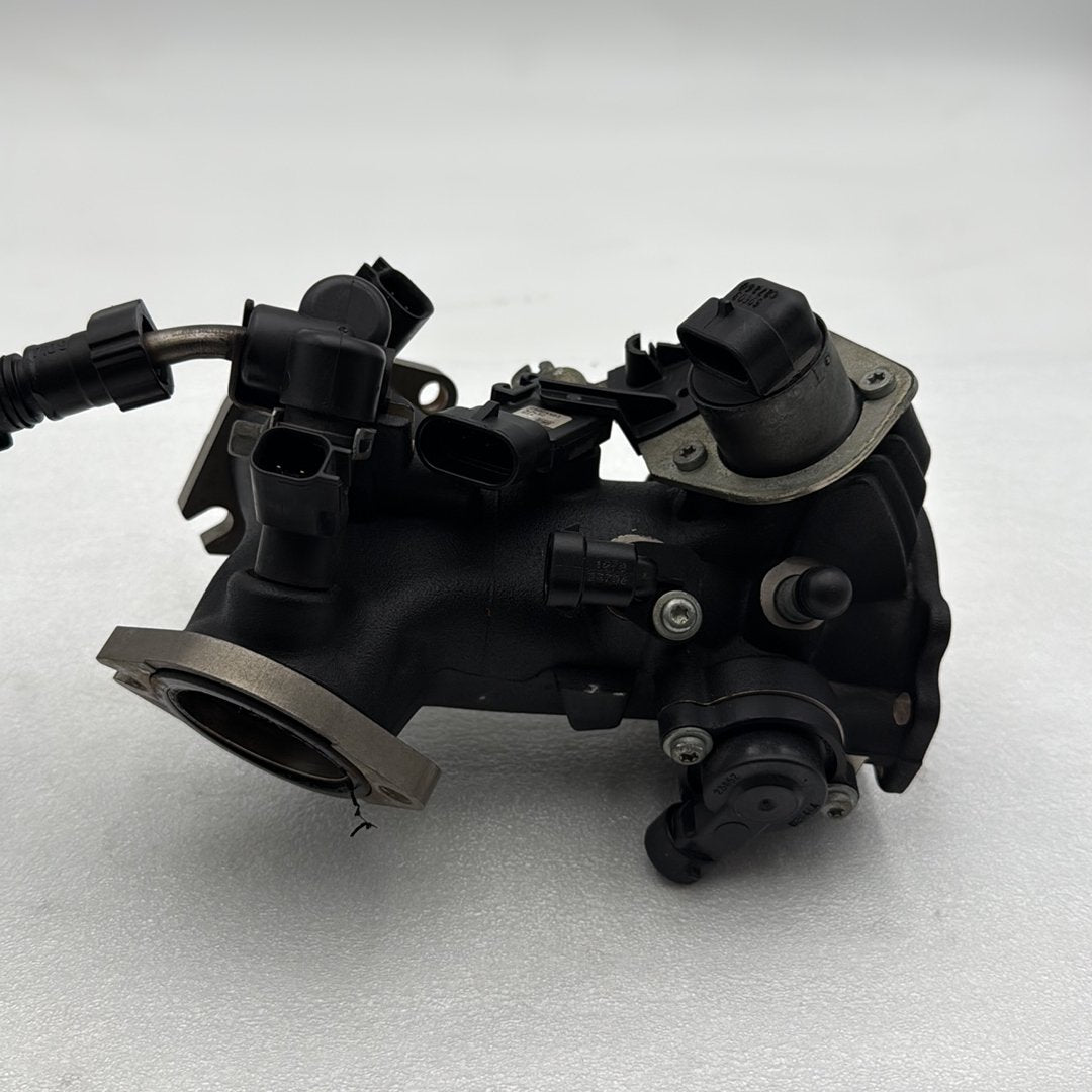 2007 - 2013 Harley-Davidson Touring Electra Glide Ultra Engine Intake Manifold Throttle Body 27708-06
