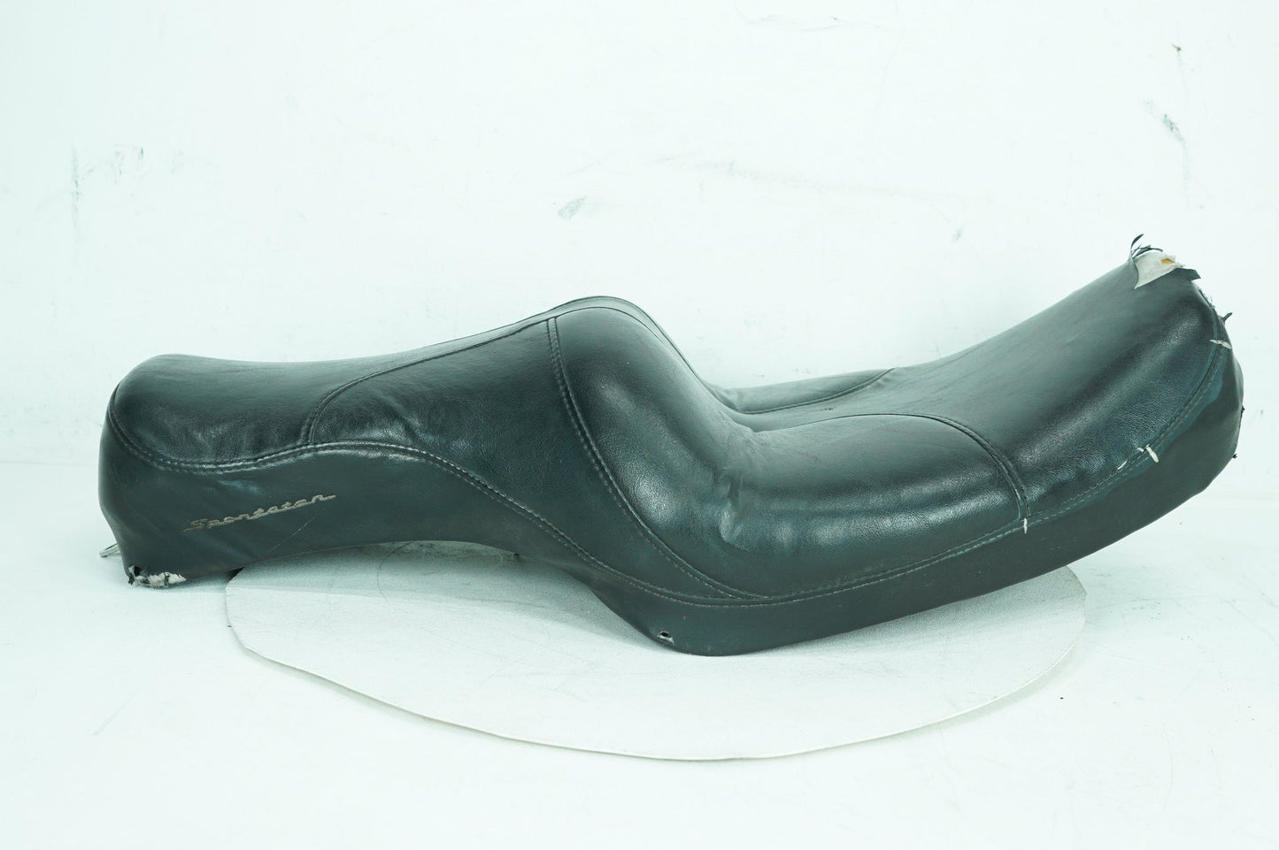 2004 - 2012 Harley-Davidson Sportster Custom Passenger Rider Driver Seat Saddle 51530-04