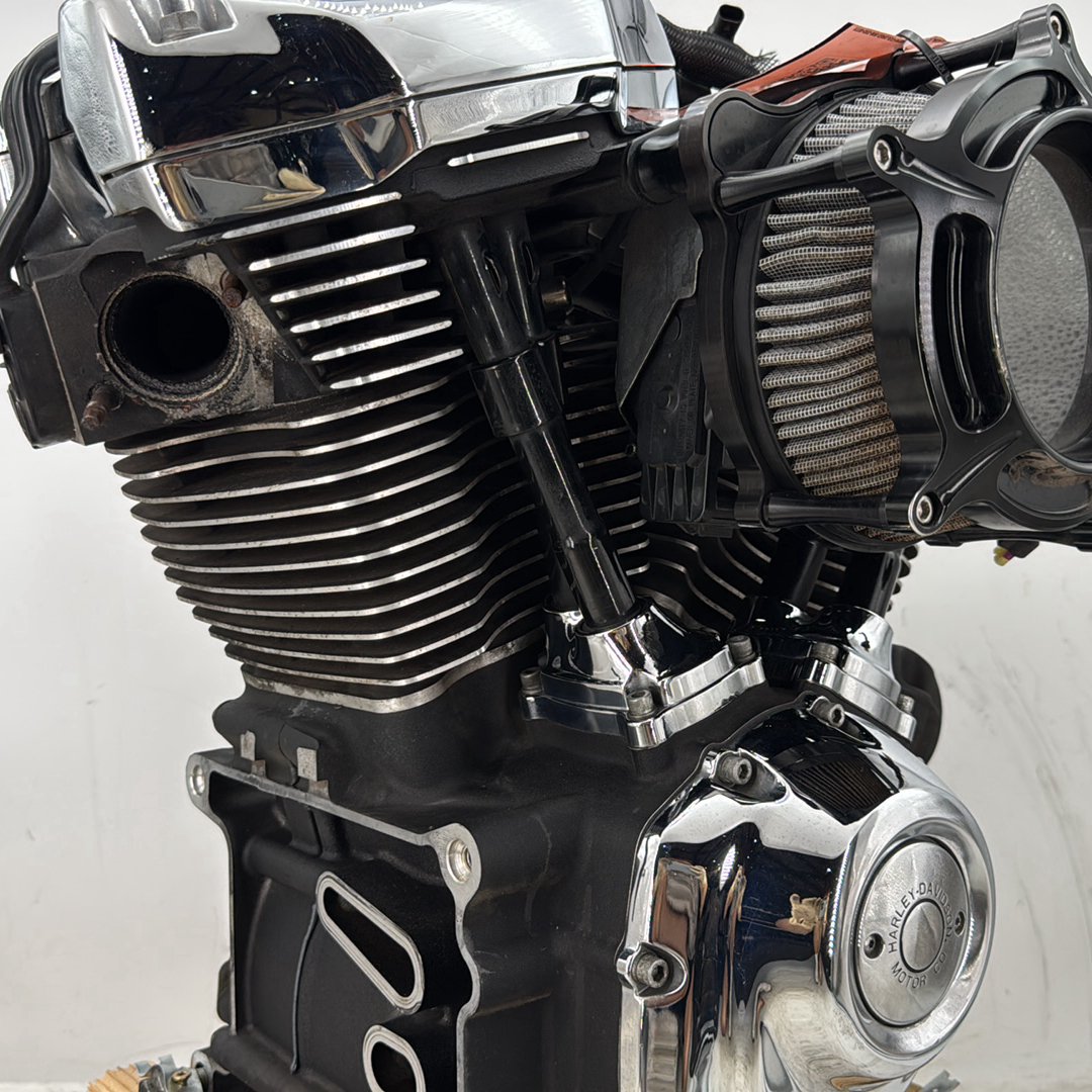 18 Harley Electra Glide Touring Ultra OEM EFI Milwaukee M8 107 Engine Motor 52K