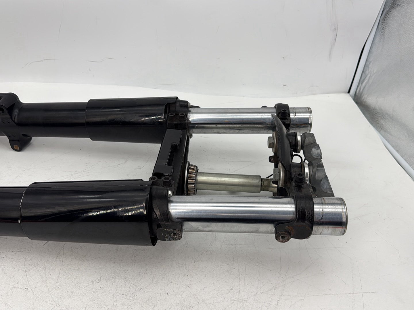 2015 Harley Touring FLHXS Street Glide OEM Front Triple Tree Set & LH RH Fork Legs Sliders