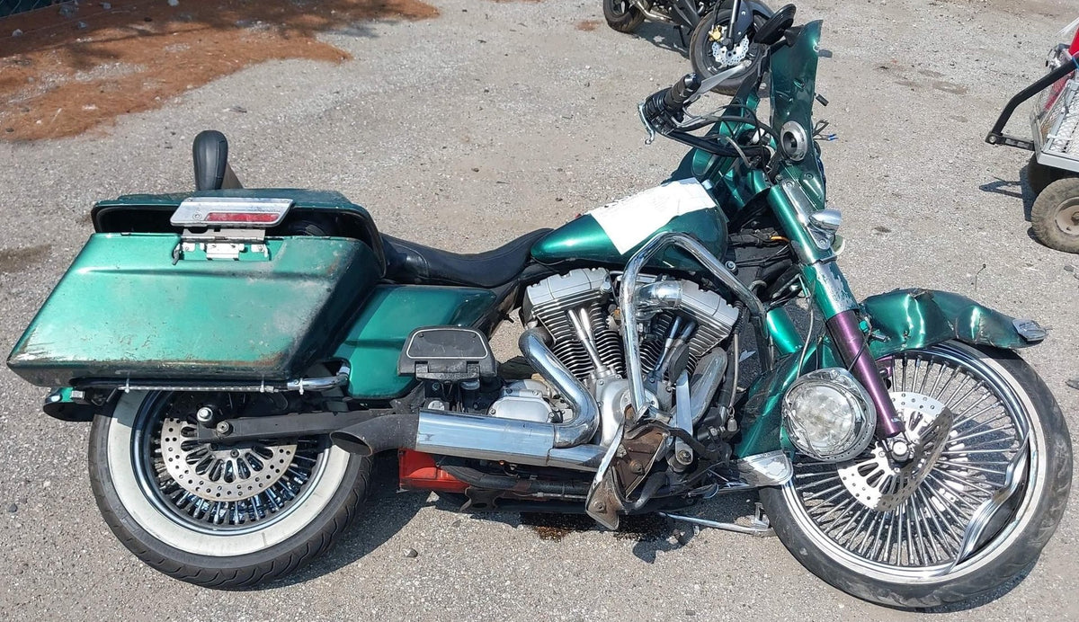 1999-2006 Harley-Davidson Electra Glide FLHT Touring